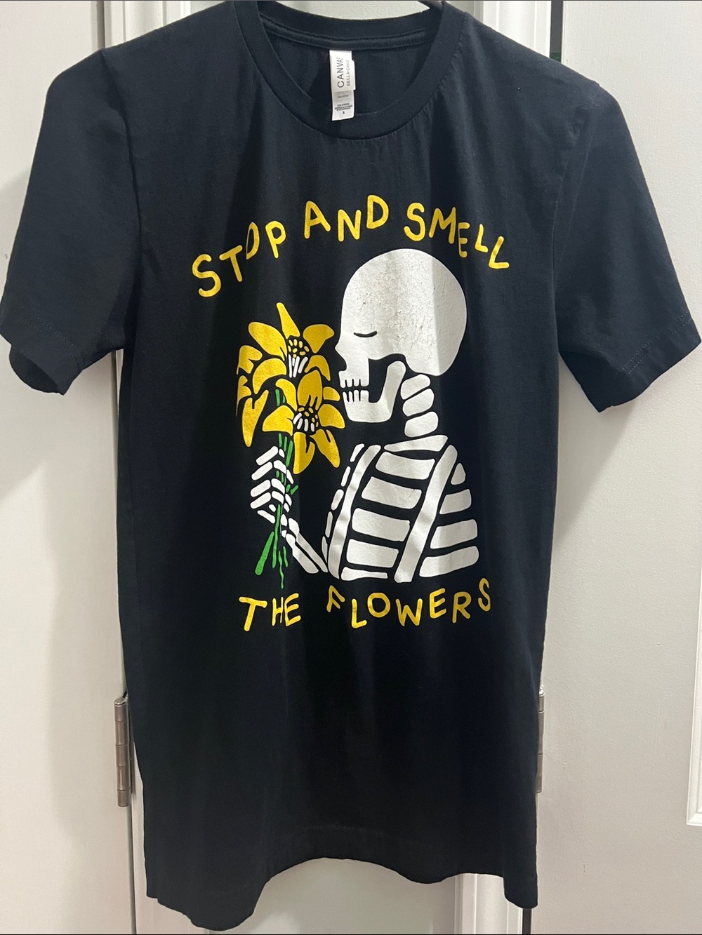 Wicked Clothes Black 'Stop and Smell the Flowers' Graphic Tee Size M